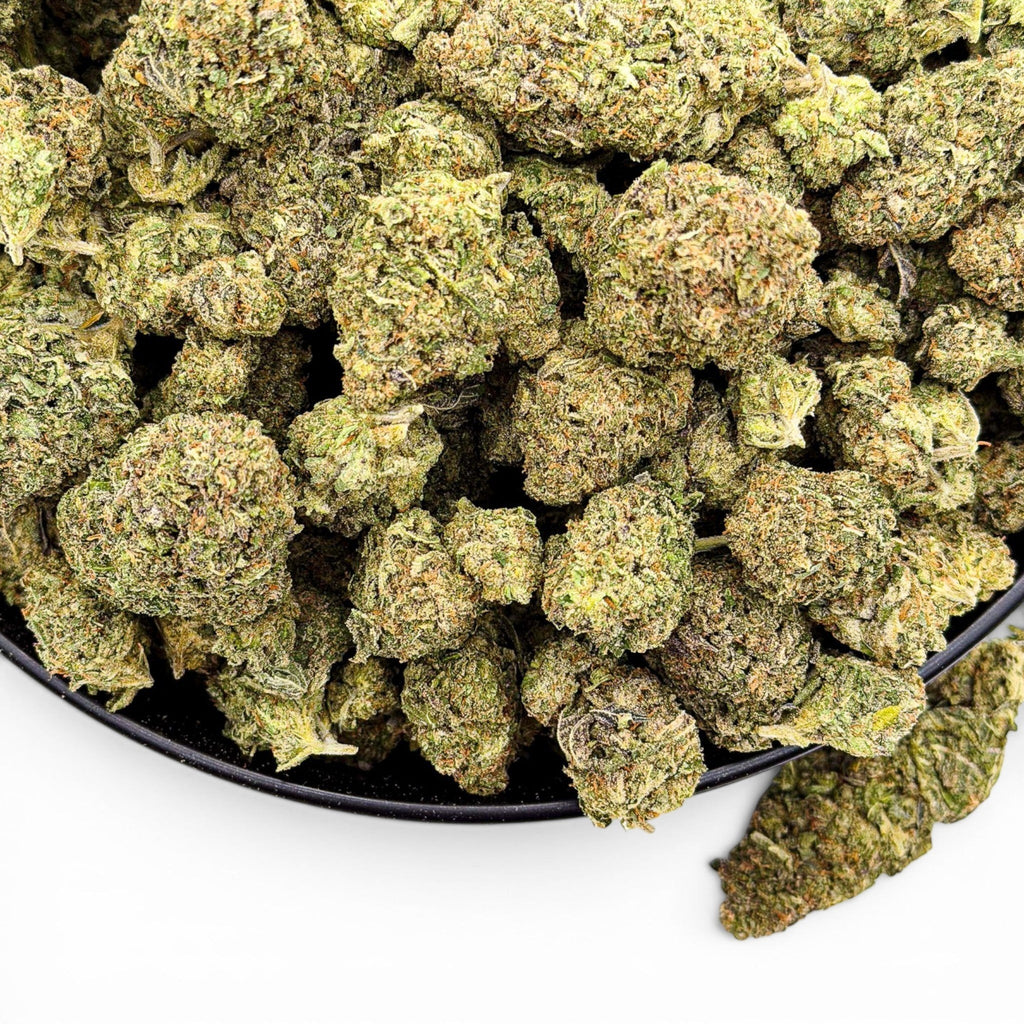 Dr. Wonderstone Jet Fuel Gelato premium THCa flower buds with dense green texture and frosty trichome coating. Buy THCa Flower Online